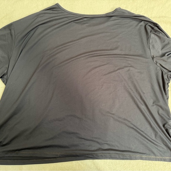 Under Armour Women's Black Loose T-Shirt Plus Size 3X - Picture 5 of 7